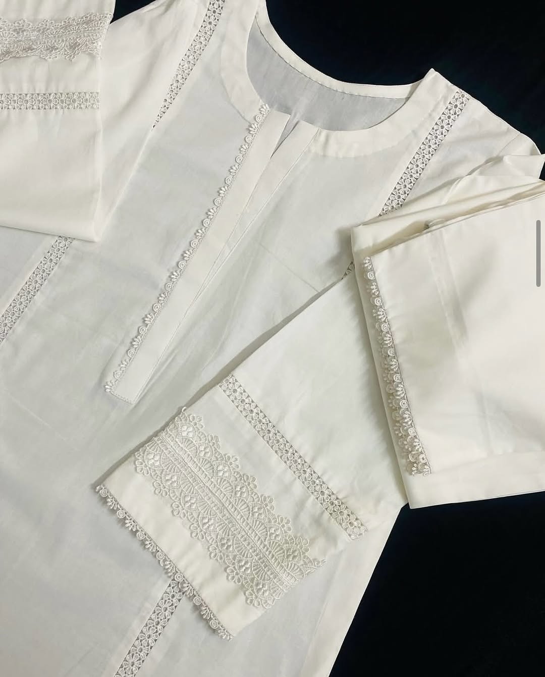 White Rose 2 PC Stitched